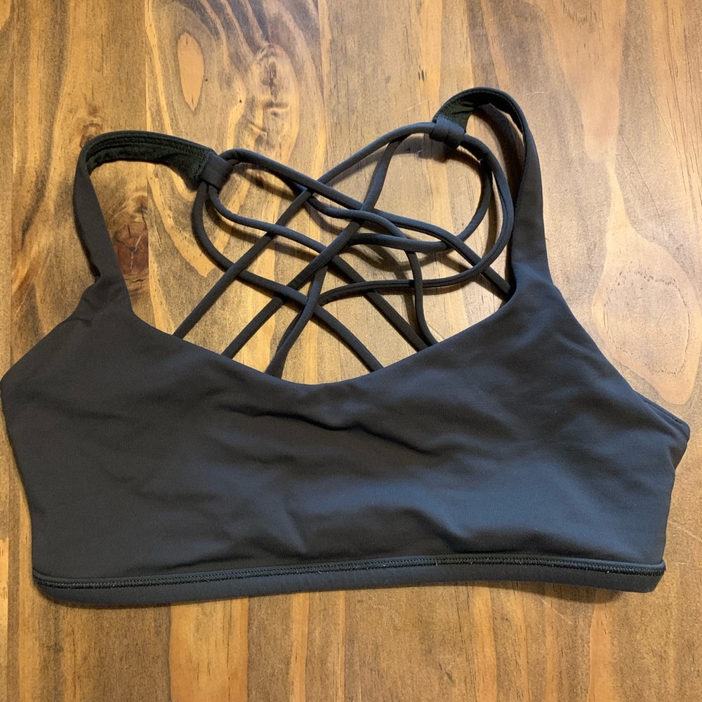 Lululemon free to be wild bra/size 6
